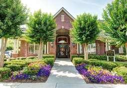 Image of Society 865 in Knoxville, TN