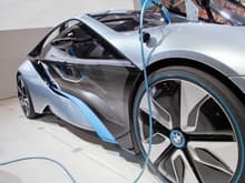 BMW i8 Concept-charger.jpg