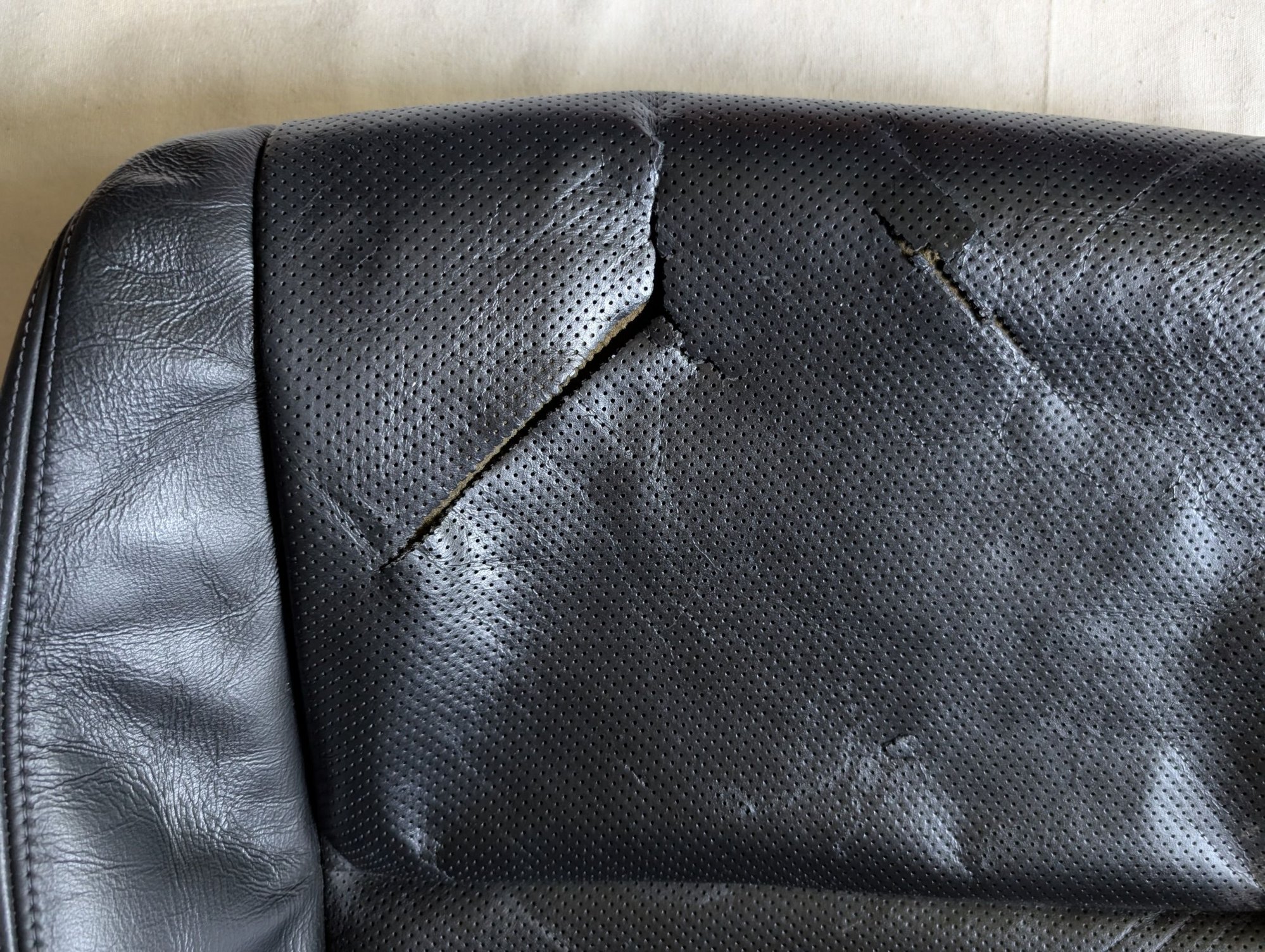 Interior/Upholstery - Free + Shipping Original OE Torn 2006 Acura TL Passenger Front Seat Cover Ebony Black - Used - 2004 to 2008 Acura TL - Willow Grove, PA 19090, United States