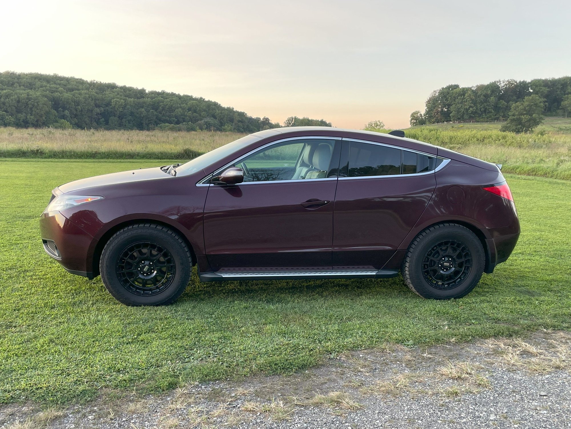 2010 Acura ZDX - FS: 2010 Acura ZDX with Technology Package - Used - VIN 2HNYB1H47AH502392 - 124,000 Miles - 6 cyl - AWD - Automatic - SUV - Red - Berwyn, PA 19312, United States