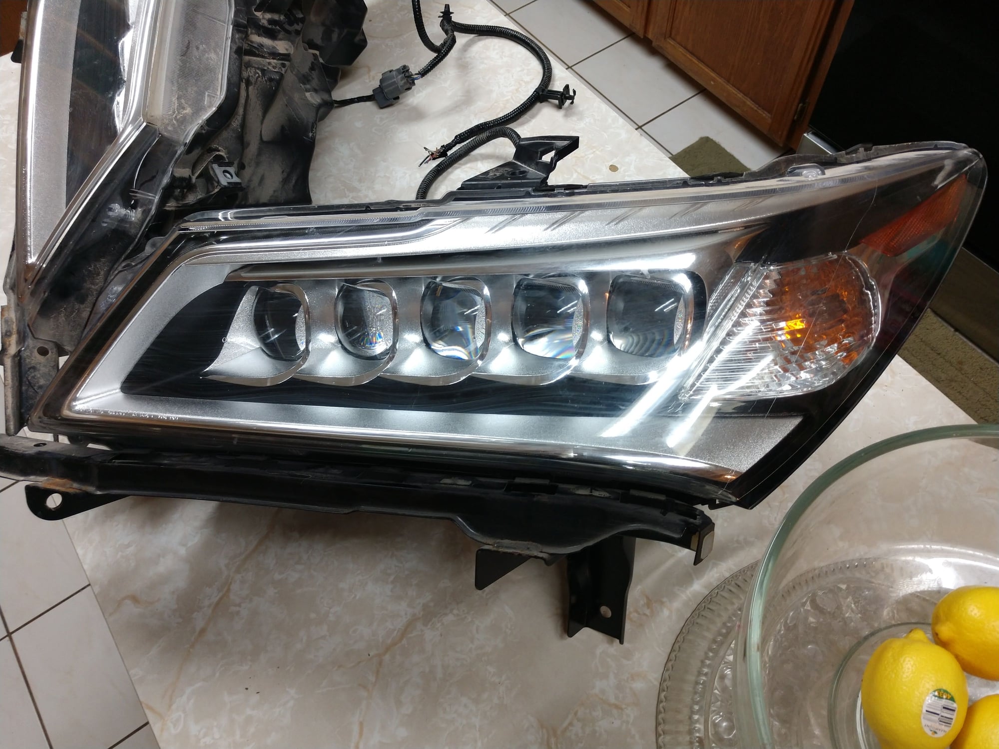 Lights - FS: 14-16 mdx headlights COMPLETE bulbs, ballasts, igniters, brackets, PIGTAILS - Used - 2014 to 2016 Acura MDX - Brownsville, TX 78520, United States