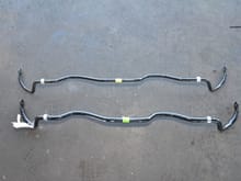 the difference between the stock and the 2015 Civic Si sway bar. 14mm vs 20mm