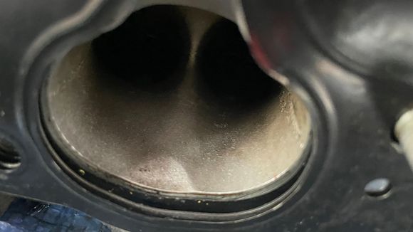Cyl 6 — very slight leakage 
