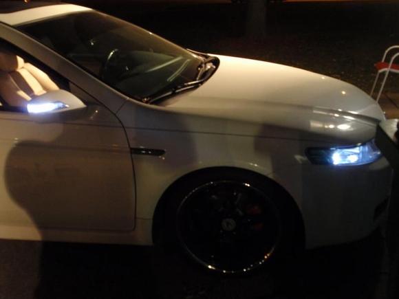 passenger side view of front and mirror turn signals