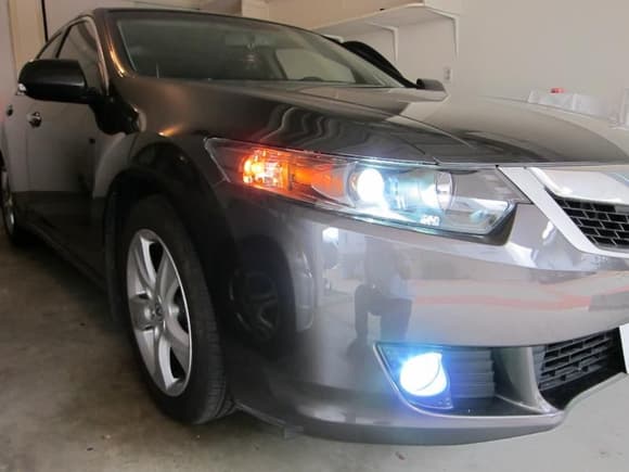 cleared headlights with black housing

lights on with amber bulb