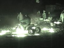 Glamis(t-day2000)is that Mike330r standing in the back?  thanks Sandbros for the pic