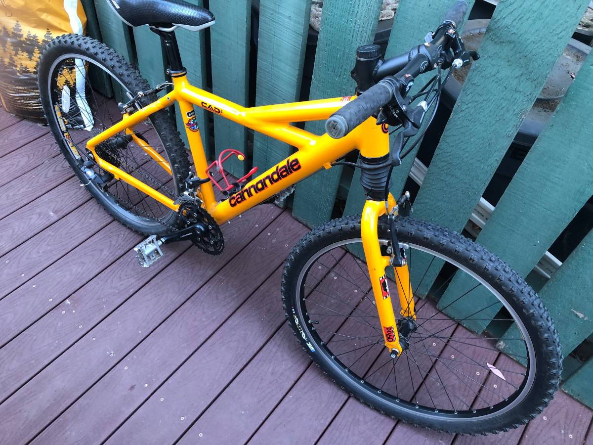 cannondale bike yellow