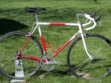 All Dura Ace except tthe brake levers wihich were new  Dura Ace hubs also.