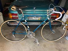 Somewhat close to the color of my '74 tii (Turkis)...