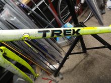 Trek 1200 looks like '89 or '90.  Comes with Shimano drive components.