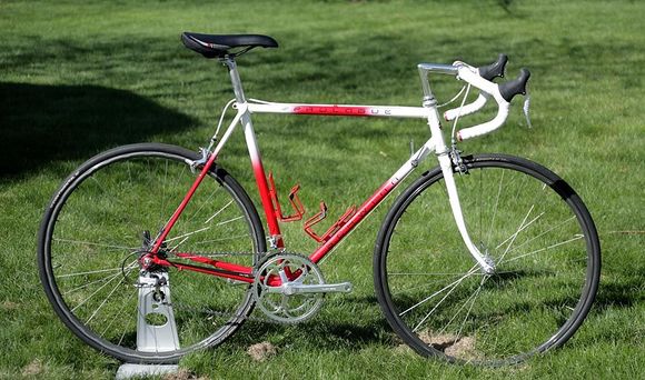 All Dura Ace except tthe brake levers wihich were new  Dura Ace hubs also.