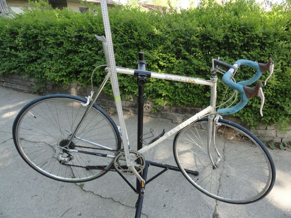 Raleigh racing USA tall person bike.  Mostly complete and seat post is not stuck.