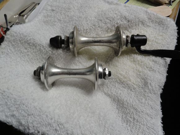 Two Sprint front hubs,  32 hole drilling.  