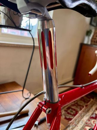 Super Record post, flutes painted red
