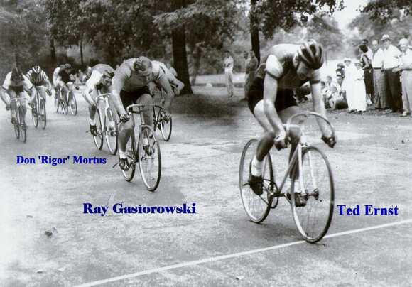 Ted Ernst in the lead (Ted's still with us in SoCal)