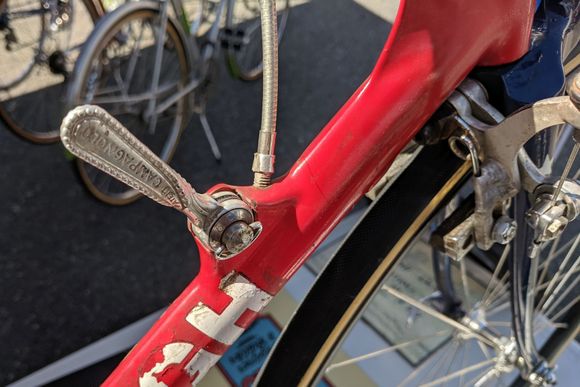 Clever lever!  Twisted 90° to make it more aero.