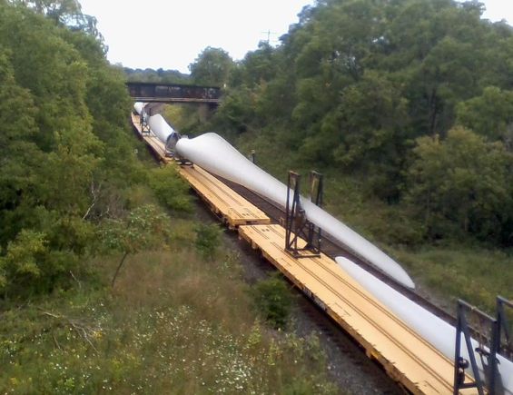 CN unit train under Old Guelph Rd., Hamilton.
(Bridge in background is CPR.)