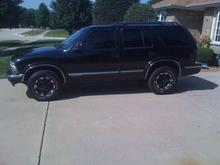 15x7 MB Chaos. They stick out about 1.5" and im getting BFG All Terrains next month!