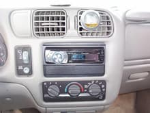 Never posted a pic of my radio, did I?