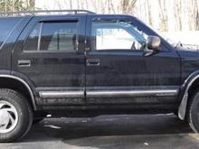 Total of a 2 inch suspension lift:
2 Inch add a leafs in teh rear
2 Inch torsion keys in the front
...i plan on getting a PA body lift aswell