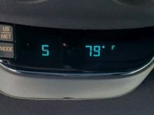 Display when working properly. Compass and temperature update normally.