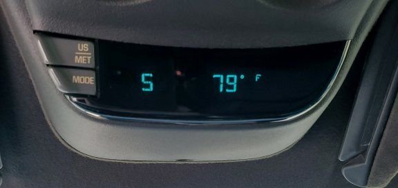 Display when working properly. Compass and temperature update normally.