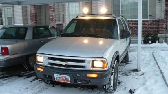 My new Carr lightbar and KC daylighters.