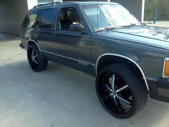 My 91 Blazer on 4s