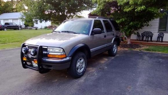 my new fender flares (i havent put the door piece on the rear but these are REAL UNMODIFIED 4 door fender flares)