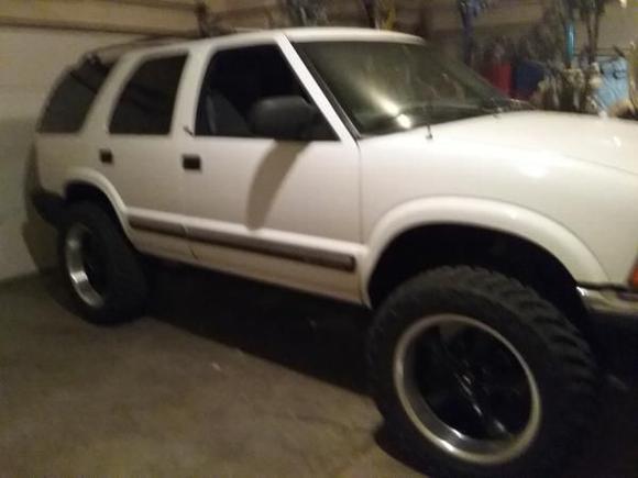 14434905511441062568632