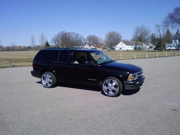 sittin on rubberbands
