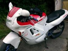 Hurricane outside when the seat was black. Also the red windscreen that I traded with a friend who wanted my smoke one.