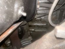 2001 suburban 1500 brake oil leak