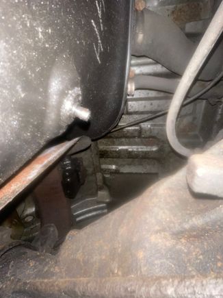 2001 suburban 1500 brake oil leak