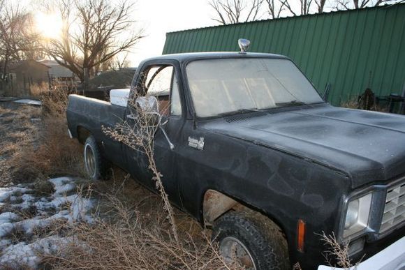 this is where is was parked for few weeks when rebuilding and changing carb. body straight, except for typical hood bending.