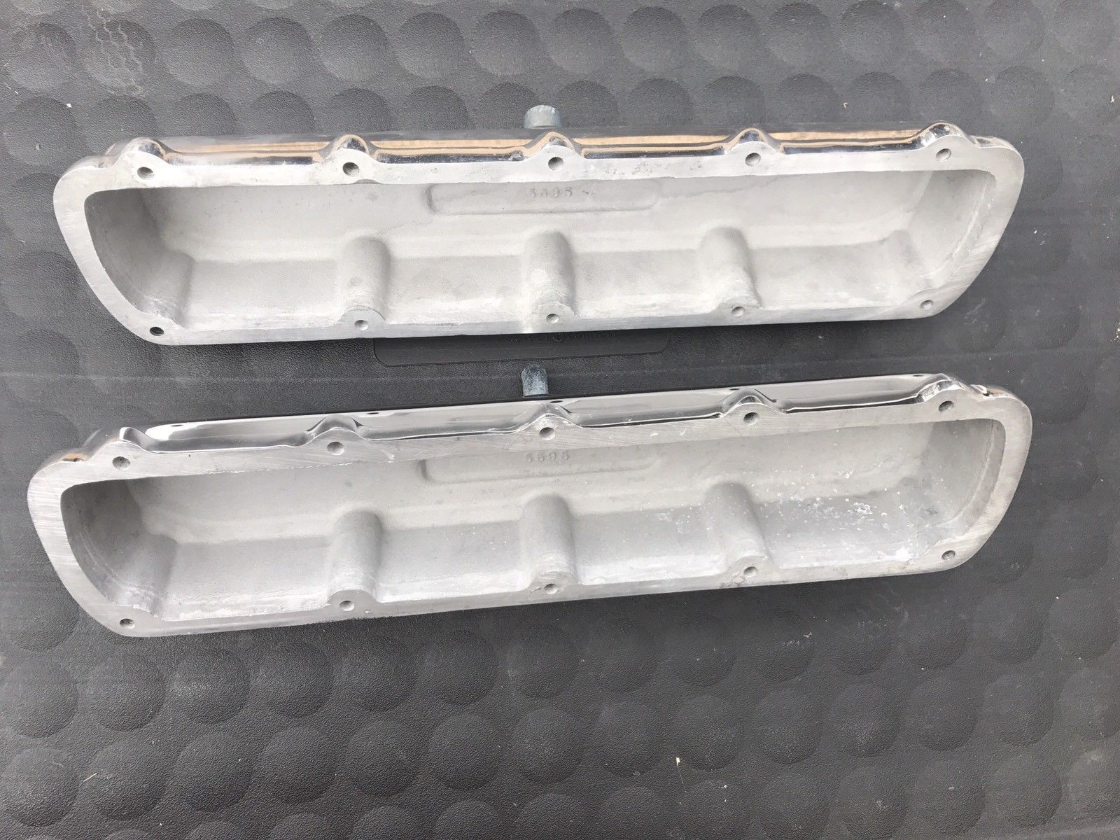 New Offenhauser 5595 polished cast aluminum valve covers for Oldsmobile