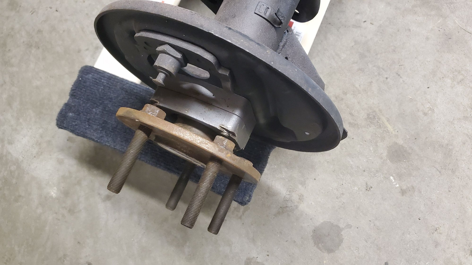 12 bolt chevy rear 4.30 spool,strange axles c clip eliminator and posi