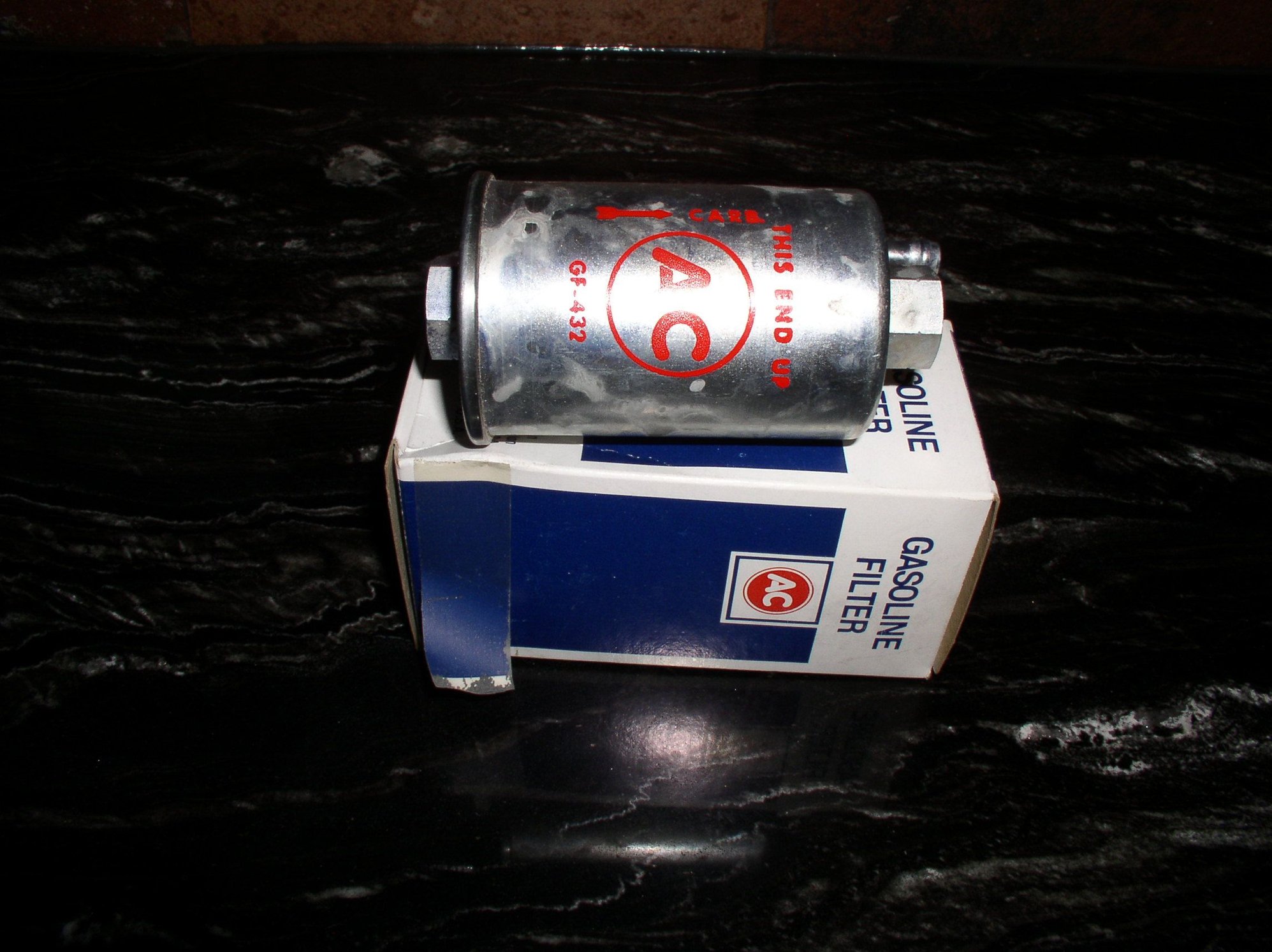GF432 432 Gas Fuel Filter with GM Delco box