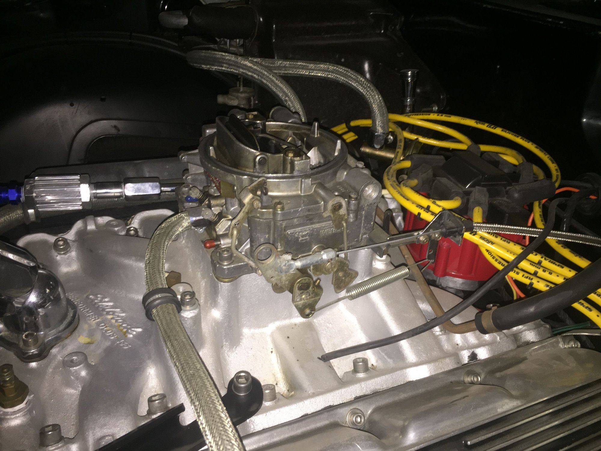 Edelbrock 1407 750 cfm Throttle cable and Fuel line