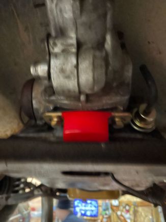 Driveshaft is in and this is tranny mount
