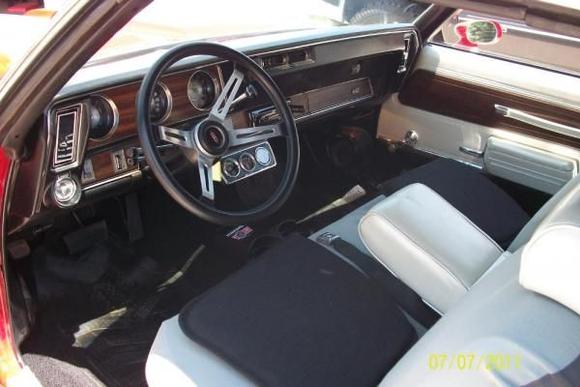 Interior Cutlass