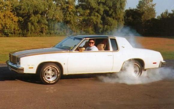 Here's a shot of me leaving Champion Auto in Ham Lake MN in 1999.  The manager was letting everyone do burnout's when leaving this day because they were closing the store.  Good Time's