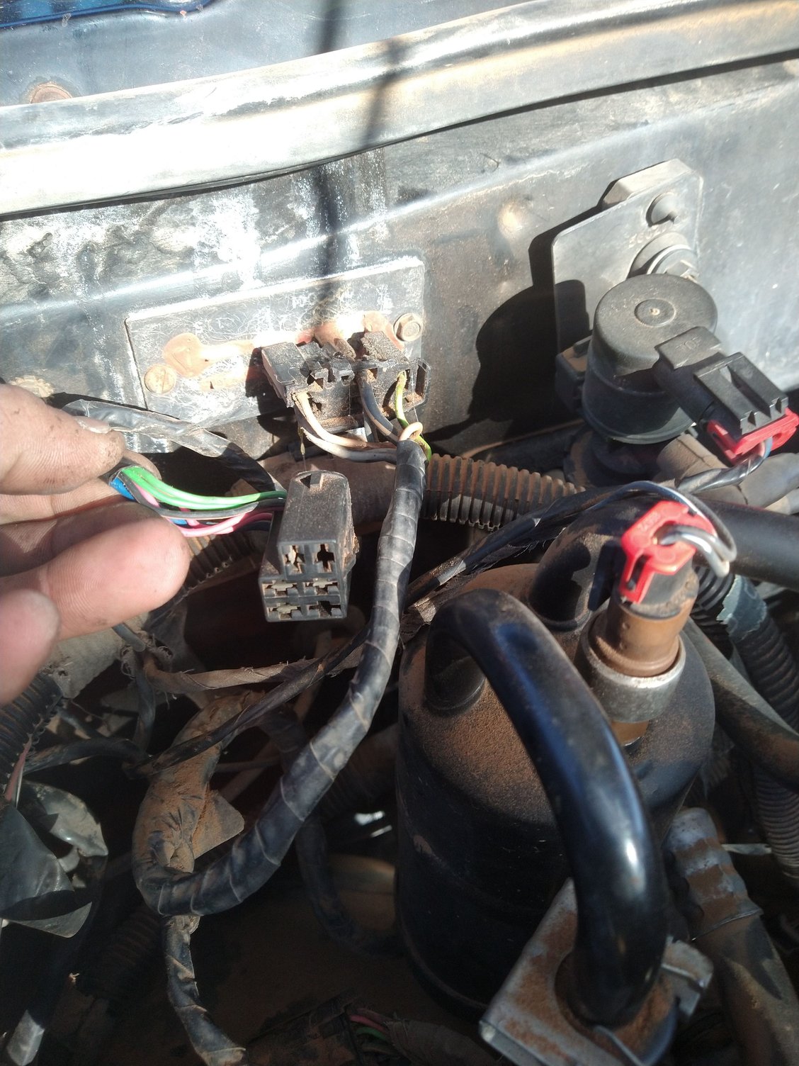 Multiple engine wiring harnesses clips not connected