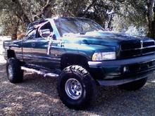 some girls tthought it would be funny to decorate my pick-up with pink streamers......... its a good look!