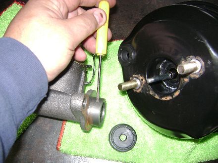 Master cylinder flange is 9/32" tall. Thats a difference of 13/32". It would have never worked.