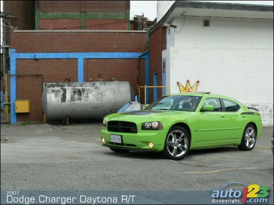 2007 Dodge Charger RT 001