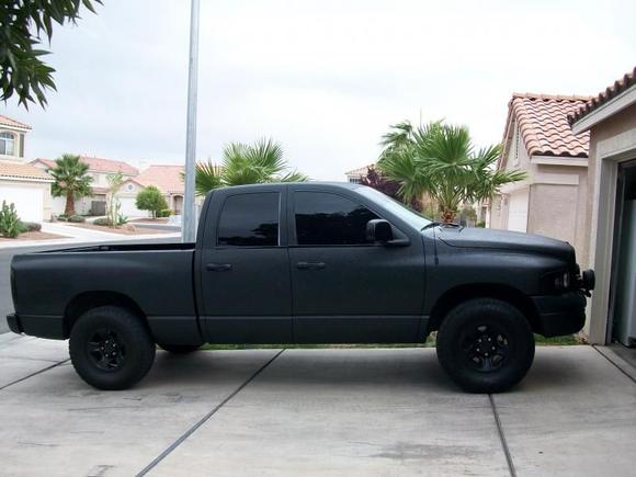 all black 003