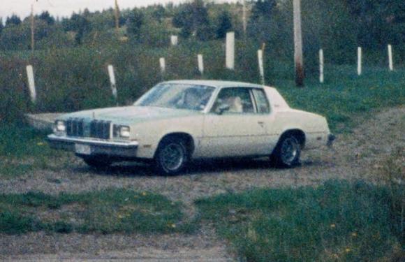 1977 Olds Cutlass Supreme. picture taken 1985. 305 2bbl auto. white leather interior with bucket seats, airplane style center console shifter (not the hurst one, too bad). swapped the dome and carb over to a 4bbl. BF Goodrich radial TA's, 70's front and 60's rear. factory GM rally wheels.
ended up smashing it twice in the same weekend on a camping trip.