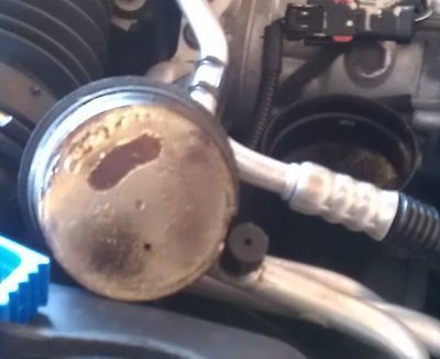 "foam" on Oil Cap