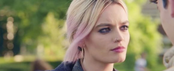 Picture from an article: ‘Sex Education’ Star Emma Mackey Wishes People Would Stop Comparing Her To Margot Robbie